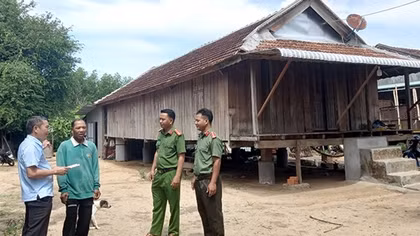 Quanh chuyện nhà sàn và bếp lửa của người Êđê ở Phú Yên