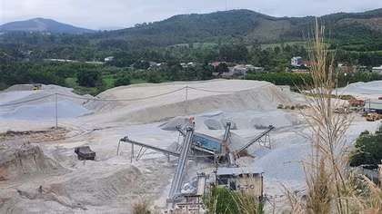Công an vào cuộc nghi án trốn thuế nhiều tỷ đồng của một chủ mỏ đá ở Quảng Ngãi