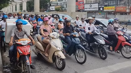 Giải pháp để kiểm định khí thải xe máy không ùn ứ và khả thi