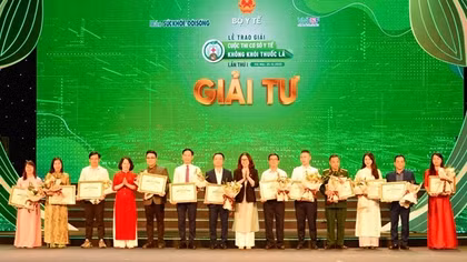 Cấm hút thuốc lá hoàn toàn tại các cơ sở y tế