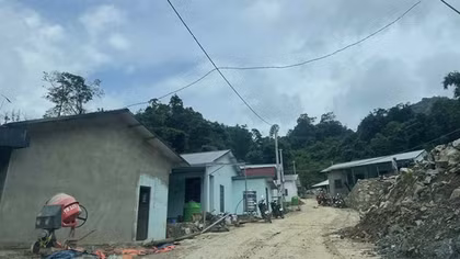 Cuộc sống mới ở Lũng Lỳ
