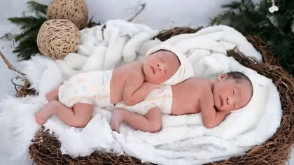 Mùa xuân hạnh phúc đầu tiên của cặp vợ chồng hiếm muộn 12 năm