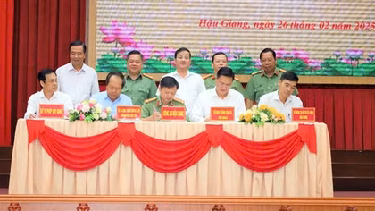 Công an tỉnh Hậu Giang tiếp nhận bàn giao nhiệm vụ từ các sở, ngành