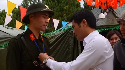 Thanh niên phố núi hăng hái tham gia nghĩa vụ CAND