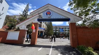 Làm rõ thông tin thực phẩm bẩn tuồn vào trường học trong thời gian dài
