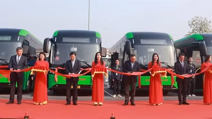 Hà Nội khai trương thêm 3 tuyến xe buýt điện