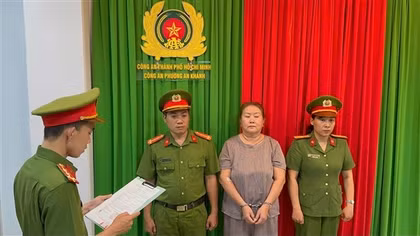 Làm rõ đường dây đổ chất thải trái phép cực lớn