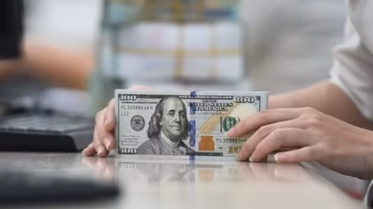 Chủ động phòng ngừa rủi ro tỷ giá