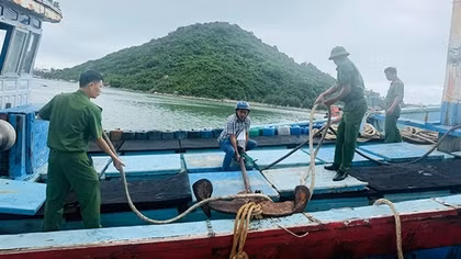 Công an Gia Lai tăng cường hơn 400 CBCS tham gia giúp dân chống bão