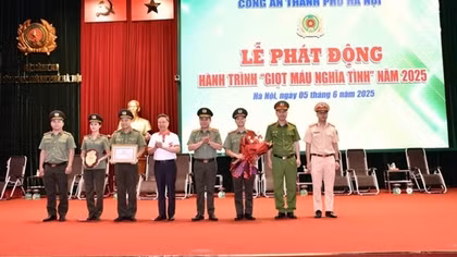 Hơn 1 nghìn CBCS Công an Thủ đô hiến máu tình nguyện