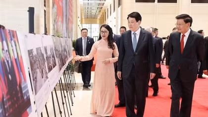 Chủ tịch nước Lương Cường dự chương trình Giao lưu hữu nghị Việt-Lào