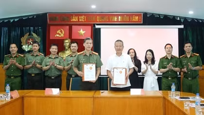Công an Thủ đô và Công ty Tân Hiệp Phát đồng hành “Cùng em vững bước tương lai”
