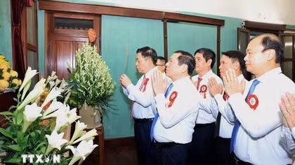 Lễ báo công dâng Bác nhân kỷ niệm 100 năm Ngày Báo chí Cách mạng Việt Nam