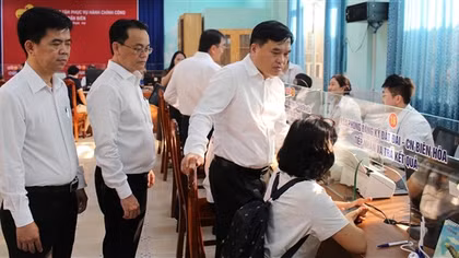 Khẩn trương, hiệu quả ngay trong ngày làm việc đầu tiên của chính quyền 2 cấp