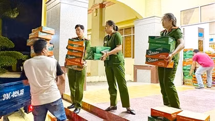 Công an tỉnh cực Nam Tổ quốc hướng về đồng bào miền Trung