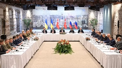 Nga - Ukraine “vừa đánh, vừa đàm”: “Chiến trường quyết định tất cả”