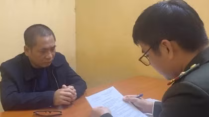 Khởi tố Hiệu trưởng Trường Cao đẳng Du lịch Hà Nội cùng đồng phạm, làm rõ dấu hiệu “xà xẻo” tiền cho sinh viên tham gia A 80