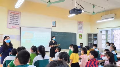 Bộ GD&ĐT chỉ đạo Hà Nội xác minh, xử lý nghiêm vi phạm về dạy thêm, học thêm