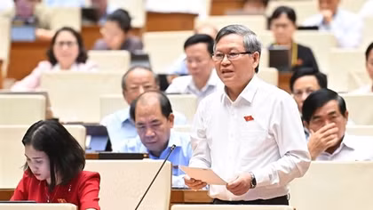 Đề nghị làm rõ thẩm quyền công bố tình trạng khẩn cấp khi Uỷ ban Thường vụ Quốc hội không thể họp