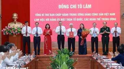 Tổng Bí thư Tô Lâm trao Quyết định thành lập Cơ quan Ủy ban Trung ương MTTQ Việt Nam