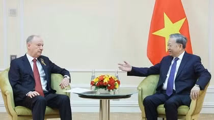 Tổng Bí thư Tô Lâm gặp Chủ tịch Đảng Cộng sản Liên bang Nga