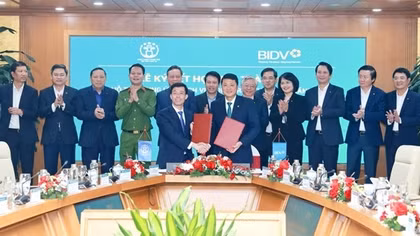 Chung tay đưa dịch vụ công trực tuyến đến gần hơn với người dân, doanh nghiệp
