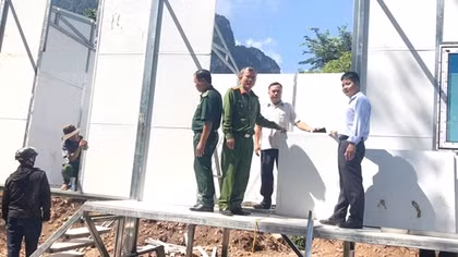 “Chạy đua” với thời gian để xây nhà, trường học ở miền Tây xứ Nghệ