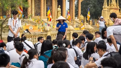 Tháng 7 “Về Làng trải nghiệm nét văn hóa truyền thống”