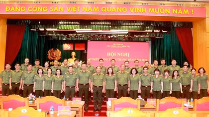 Phát huy vai trò công tác chính trị trong xây dựng Đảng, xây dựng lực lượng CAND