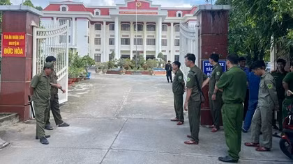 Bị cáo Lê Tùng Vân bị phạt 3 năm tù về tội loạn luân