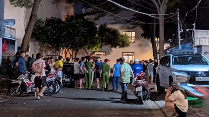Điều tra vụ một phụ nữ bị đâm tử vong trên đường