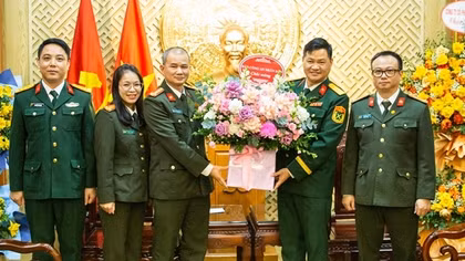 Báo CAND chúc mừng Báo QĐND