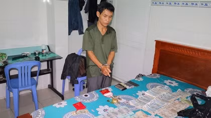 Truy bắt nóng thủ phạm trộm tiền, vàng trị giá gần 1 tỷ đồng
