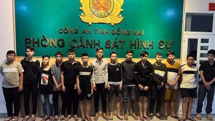 Tạm giữ 14 đối tượng mang hung khí tự chế để giải quyết mâu thuẫn