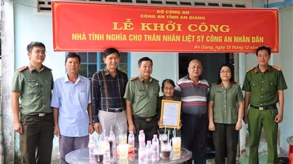 Khởi công xây Nhà tình nghĩa tặng thân nhân Liệt sĩ CAND