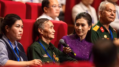 Có những người không ai nhớ mặt, đặt tên, nhưng họ đã làm nên "Đất nước"!