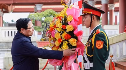 Thủ tướng Phạm Minh Chính dâng hương tại khu lưu niệm đồng chí Phạm Văn Đồng
