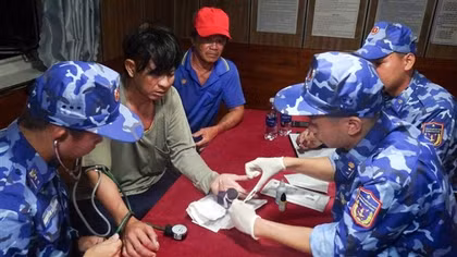 Kịp thời cấp cứu ngư dân gặp nạn trên vùng biển Tây Nam
