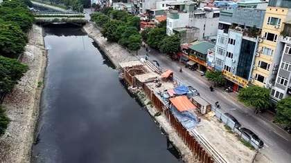 Đầu tư 15 tỷ xây dựng 3 cầu thép di động trên sông Tô Lịch