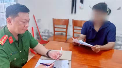 Bi hài trào lưu tài khoản clone
