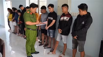 Nhóm thanh niên thuê nhà nghỉ phê ma túy tối mùng 3 Tết