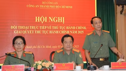 Công an TP Hồ Chí Minh đối thoại với người dân để giải quyết tốt mọi thủ tục hành chính