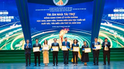 Agribank được vinh danh nhiều năm đồng hành Lễ tuyên dương học sinh, sinh viên, thanh niên dân tộc thiểu số xuất sắc, tiêu biểu