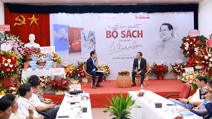 Nguyên Tổng biên tập Báo Tiền Phong - Nhà báo Lê Xuân Sơn bất ngờ ra mắt cùng lúc 3 tập thơ, bút ký, ghi chép