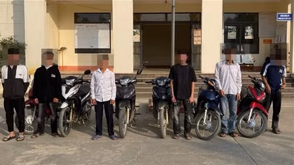 Sáu phụ huynh bị phạt vì giao xe máy cho con điều khiển khi chưa đủ tuổi