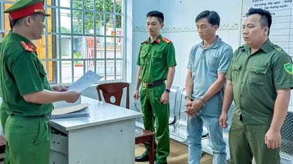 Bắt giam tài xế xe đầu kéo gây tai nạn liên hoàn với 7 ô tô