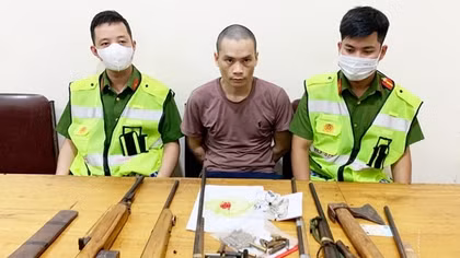 Bắt con nghiện chuyên “nhập khẩu” ma túy cùng nhiều vũ khí nóng