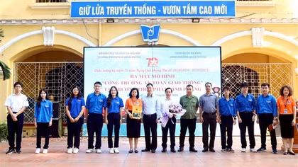Quận Ba Đình triển khai 100% mô hình “Cổng trường an toàn giao thông”