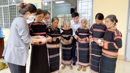 Hỗ trợ đóng BHYT cho đồng bào dân tộc thiểu số ở Gia Lai
