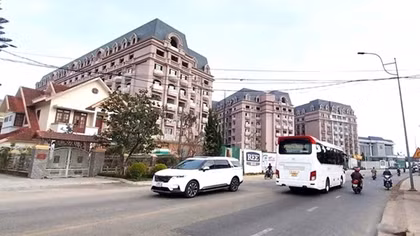 Khách sạn 5 sao đòi chuyển thành căn hộ lưu trú